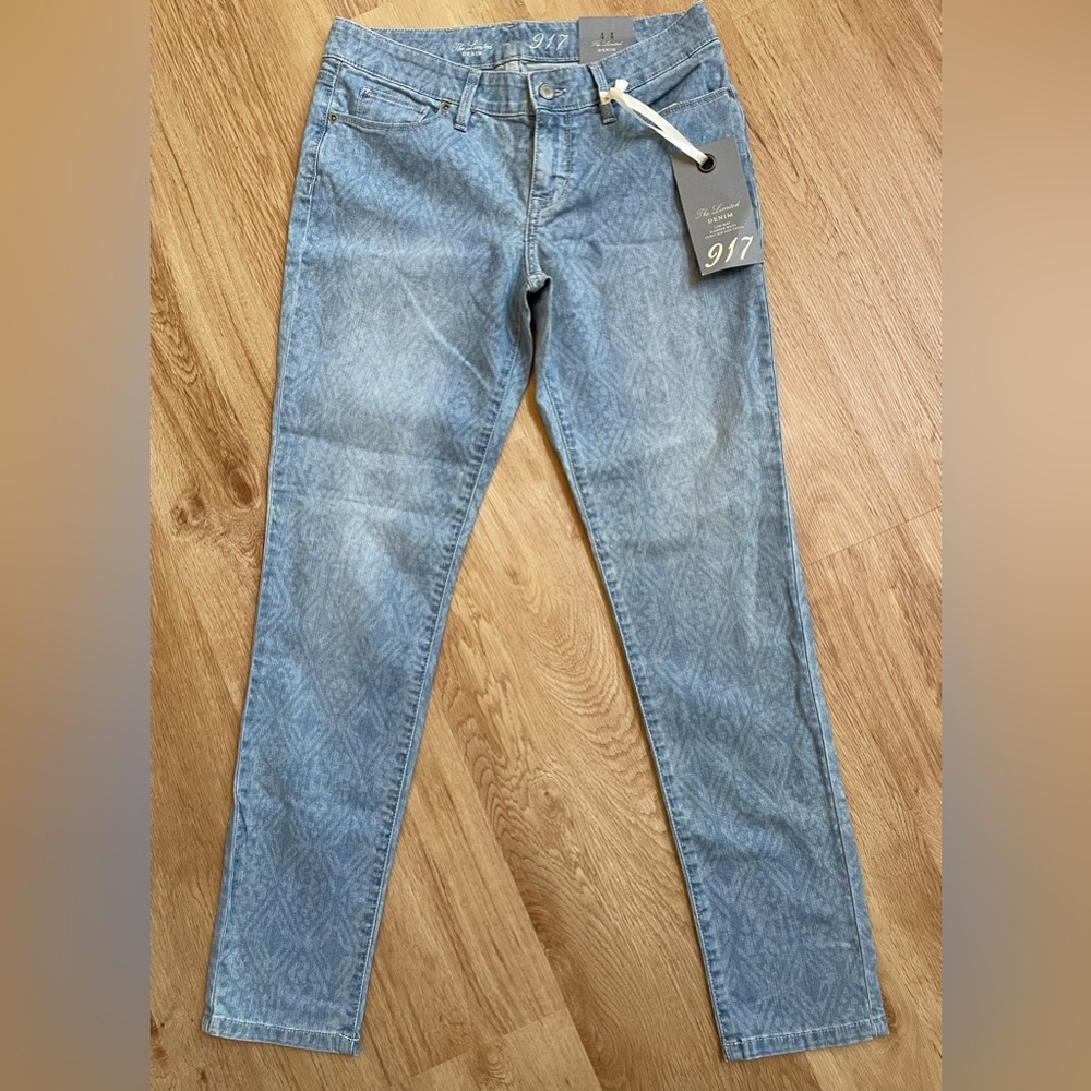 New Limited jeans low-rise slender waist 917 curvy skinny leg NWT size 10